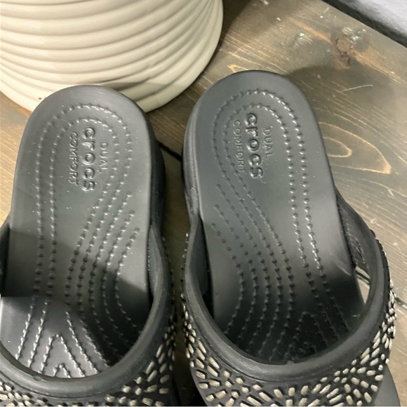 Crocs Sandals Size 6 Black Embellished Diamante Casual - Picture 4 of 12